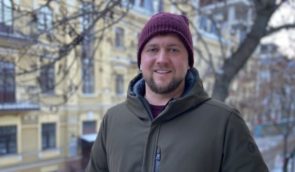 Київський волонтер вважає рейдерством передавання теробороні вилучених у його справі як докази автівок