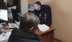 Поліцейські викрили мешканця Харківщини, який зберігав удома гранатомет, набої та форму окупантів