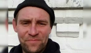 “Його і сусідку приковували до батареї”: під час окупації Київщини росіяни викрали цивільного, якого майже рік утримують в РФ