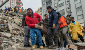 Під спричиненими землетрусом завалами у Туреччині можуть бути п’ятеро українців – МЗС
