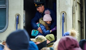 У Мінреінтеграції нагадали, що з небезпечних регіонів курсують безплатні евакуаційні потяги