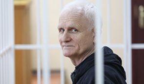 У Білорусі до десяти років ув’язнення засудили очільника правозахисного центру “Вясна” Олеся Беляцького