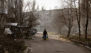 Авдіївку на Донеччині внесли до “червоної зони”: журналістам в’їзд до міста заборонений