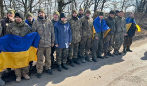 У межах чергового обміну полоненими Україна повернула 130 військових, серед яких чотири жінки 