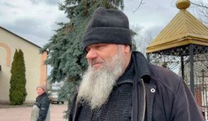 На в’їзді до Києва затримали священника-гомофоба, у храмі якого торік росіяни тримали полонених