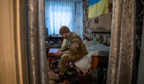 Українські волонтери запустили лінію психологічної допомоги військовим та їхнім близьким: як отримати допомогу?