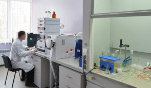 У Запоріжжі відкрили першу в Україні лабораторію, де досліди не проводитимуть на тваринах