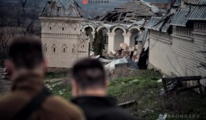 У Нікополі російські війська обстріляли храм: є поранені