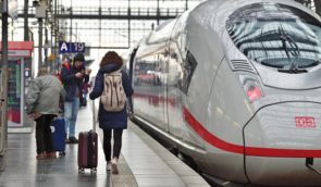 Українцям продовжили безоплатний проїзд потягом з Польщі до Німеччини до кінця весни