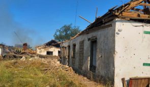 На Херсонщині окупанти пошкодили будівлю школи, є поранені та загиблі впродовж доби