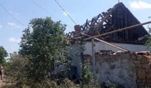Російські війська вдарили по хлібзаводу у Бериславі: є поранені