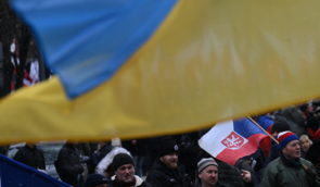 Мешканця Чехії, який під час демонстрації хотів зірвати прапор України з музею, засудили до умовного терміну
