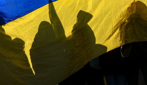Абсолютна більшість опитаних українців не бачить утисків російської мови в Україні