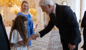 У Чехії школярку з України зацькували однокласники: за дівчинку вступився президент країни