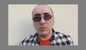 В России объявили в розыск журналиста Романа Попкова: его обвинили в организации убийства пропагандиста Татарского