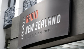 Редактора новозеландського радіо, який додавав російські наративи до новин, звільнили