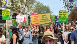 У столиці Великої Британії тисячі людей вийшли на марш з вимогою декриміналізації абортів
