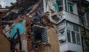 Російська атака по будинку в Сумах: кількість загиблих та поранених зросла