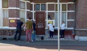 “Лука терорист”: у Гаазі пошкодили будівлю посольства Білорусі