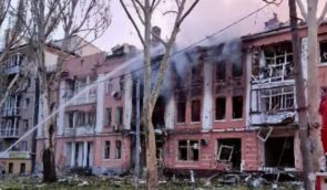 Росіяни обстріляли Миколаїв та Одесу: щонайменше 20 постраждалих та загиблий