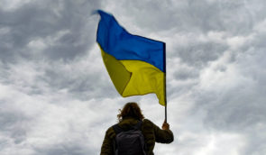 Понад половину українців спілкуються виключно українською мовою і лише 9% – російською