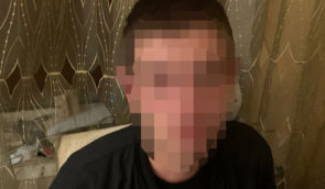 Під варту відправили чоловіка, який у Києві зґвалтував сусідку з інвалідністю, заманивши до себе додому
