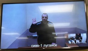 “Ми тут не маємо жодних новин”: під час судилища в Москві Максиму Буткевичу вдалося поспілкуватись із колегами. Що він розповів