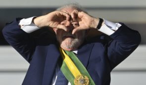 Президент Бразилії сказав, що Путіна не арештують у його країні за ордером МКС, а вже за добу передумав