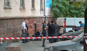 Вбивство поліцейським чоловіка в Дніпрі: підозру отримала супутниця вбитого, яка чинила опір
