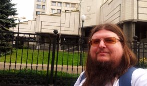 СБУ повідомила підозру виконавчому секретарю “Українського руху пацифістів” Юрію Шеляженку