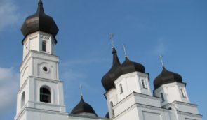 Настоятелю церкви УПЦ МП, який роздавав парафіянам проросійські листівки, повідомили про підозру
