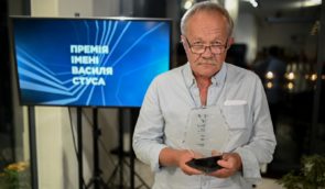 Лауреатом Премії імені Стуса у 2023 році став режисер Сергій Буковський