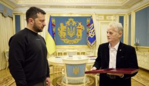 Мустафа Джемилев в день рождения получил звание Героя Украины
