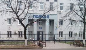 “Каждое утро пленники отмывают кровь в комнате допросов”: житель Новой Каховки рассказал, как россияне продолжают пытать людей в Херсонской области