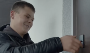 15-річному Сашкові, який став героєм кліпу гурту Imagine Dragons, відбудували дім