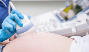 Лікарі виявили вагітність у трансгендерного італійця, який готувався до операції з видалення матки