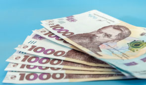 Деякі українці можуть отримати 10 800 гривень від ООН: хто саме і як це зробити?