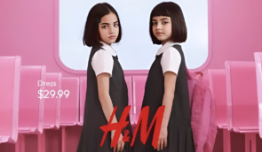 Бренд H&M відкликав рекламу шкільної форми через звинувачення в сексуалізації дітей