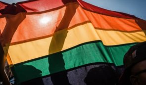 Парламент Гани підтримав закон, який дозволяє ув’язнювати тих, хто ідентифікує себе як ЛГБТК+