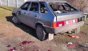 На Дніпропетровщині російський безпілотник атакував цивільне авто: постраждали двоє людей