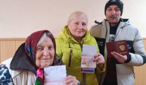 Мешканцям окупованої Авдіївки почали роздавати російські паспорти