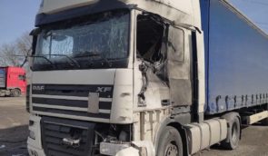 У Нікополі окупанти скинули з дрона вибухівку на вантажівку: є загиблий
