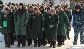 Росія почала активно вербувати на війну проти України увʼязнених жінок – Спротив