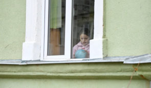З України за кордон перевезли 196 дитячих будинків