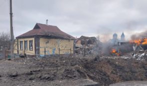 Російський обстріл убив на Харківщині пенсіонера та поранив матір з дітьми