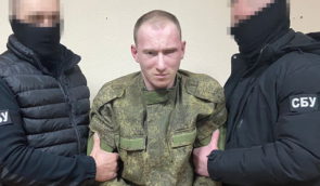 Российскому грабителю, завербованному из колонии на войну, грозит пожизненное за расстрел украинского военнопленного