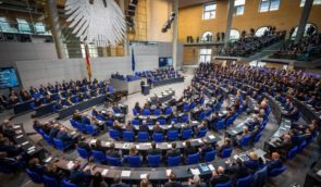 У Німеччині депутаткою Бундестагу вперше стане жінка з порушеннями слуху