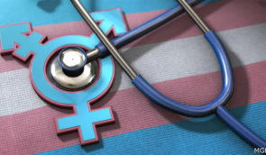 В Англії лікарям заборонили призначати блокатори статевого дозрівання трансгендерним підліткам