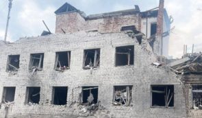 Вдень окупанти атакували Будинок культури на Чернігівщині, є постраждалі