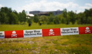 В Херсонской области двое мужчин подорвались на российской мине, один из них – погиб